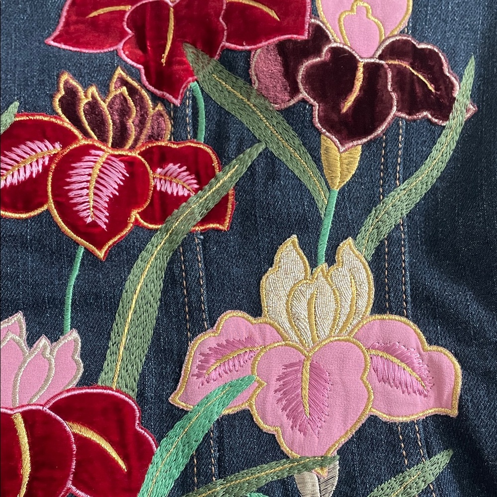 CHRISTIAN DIOR BOUTIQUE Embroidered Heart Pocket Denim Jacket - Picture 4 of 16